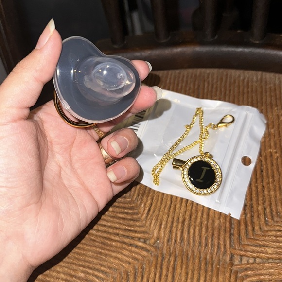 Pacifier with led and Pacifier Clip with chain Black & Gold with Gemstones ( i ) - Picture 5 of 7